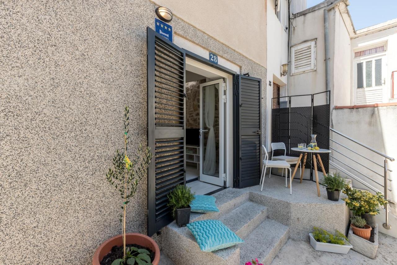 Luxury Apartments Skalinada Near Beaches, Tisno - Dalmatia エクステリア 写真