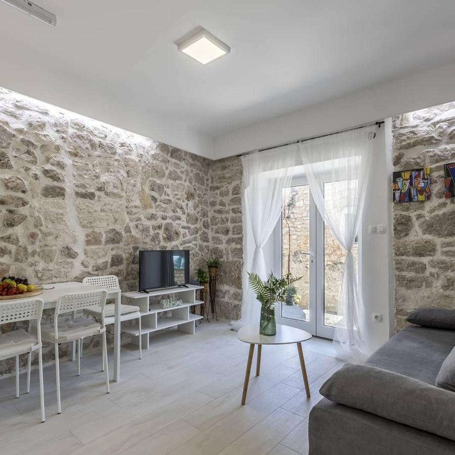 Luxury Apartments Skalinada Near Beaches, Tisno - Dalmatia エクステリア 写真