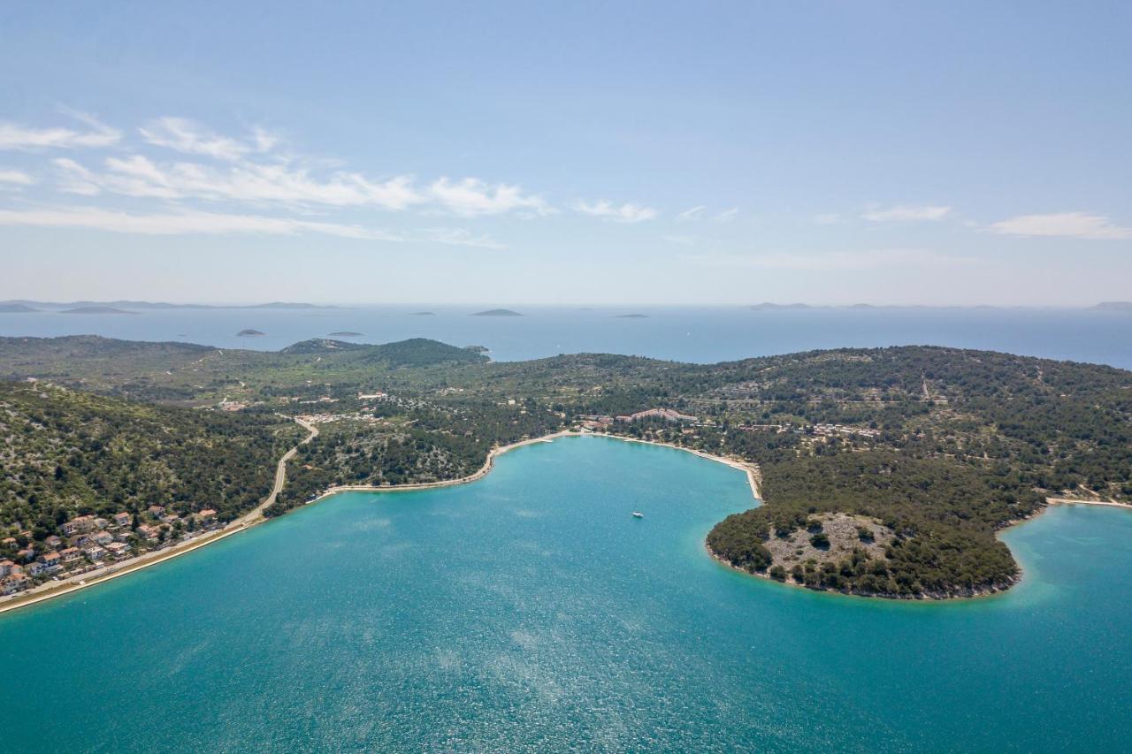 Luxury Apartments Skalinada Near Beaches, Tisno - Dalmatia エクステリア 写真